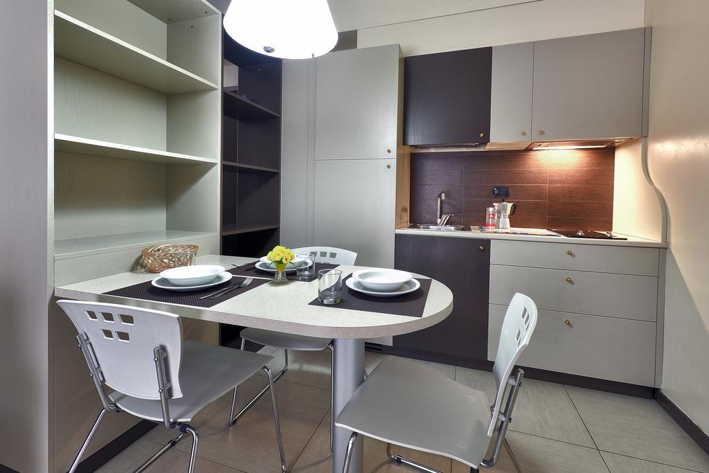 Residence La Sfera Павия Стая снимка
